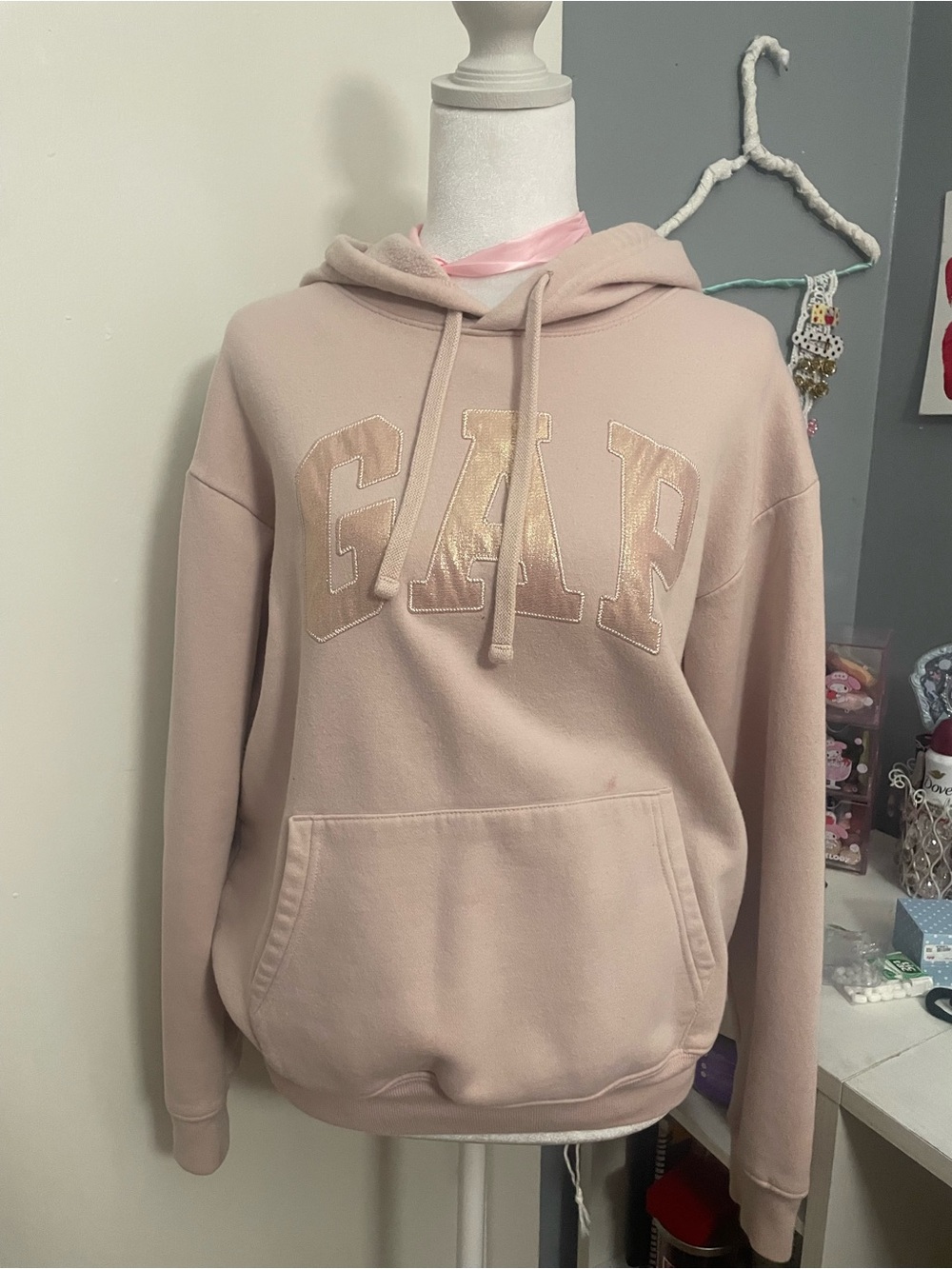 GAP Women’s Blush Pink Logo Hoodie Sweater